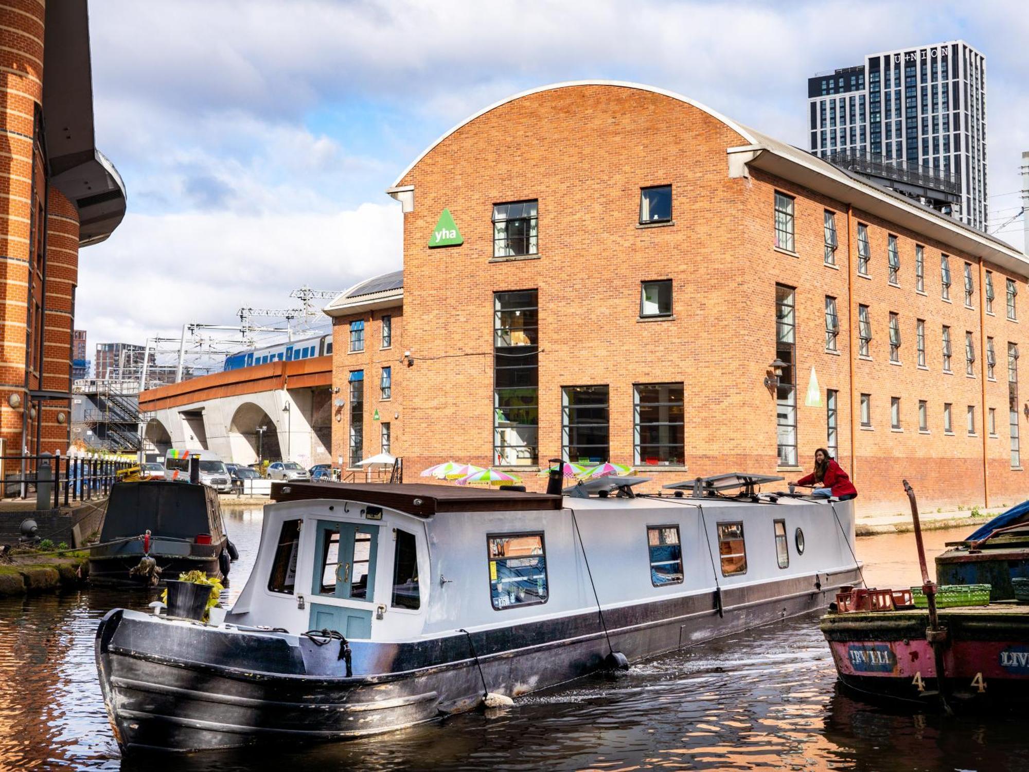 Yha Manchester Bagian luar foto